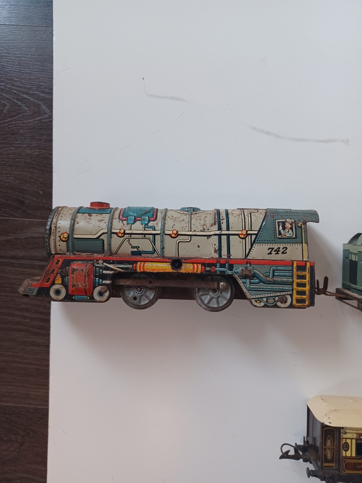 Picture 2 of 24