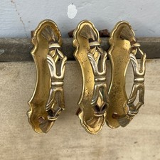 LOTTO 3 Maniglie antiche in ottone per mobili d'epoca e antichi