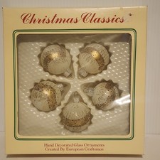 Vintage Commodore Hand Decorated Glass Ornaments - White & Gold *READ*