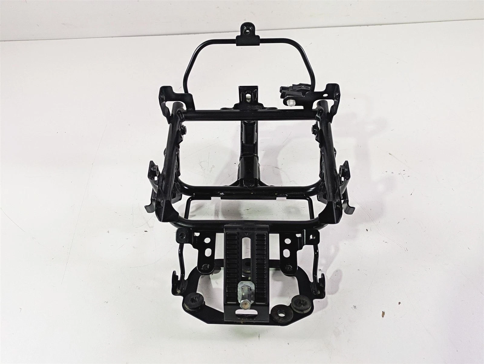 BRACE,COWLING