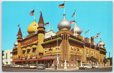 Mitchell South Dakota Corn Palace Vintage Curteichcolor Postcard