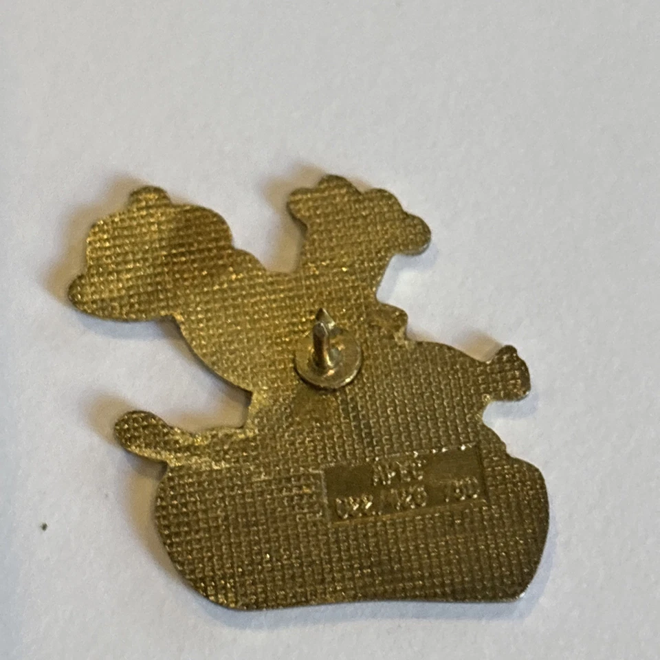 Migros Restaurant Switzerland Chef Hat Platter Serving Grocery Store Lapel Pin - Image 4 of 4