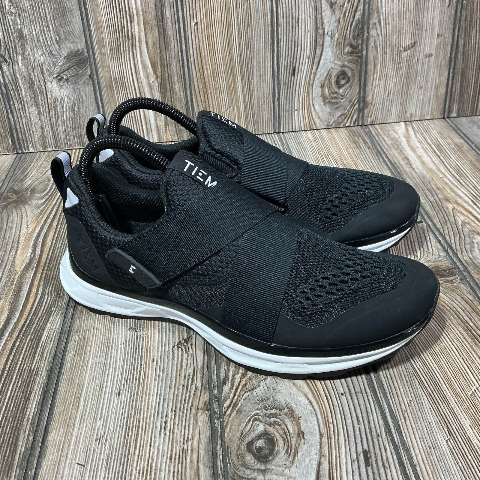 Tiem Slipstream Cycling Shoes Women's Size 8 Black Strap 2-Bolt Indoor Sneakers