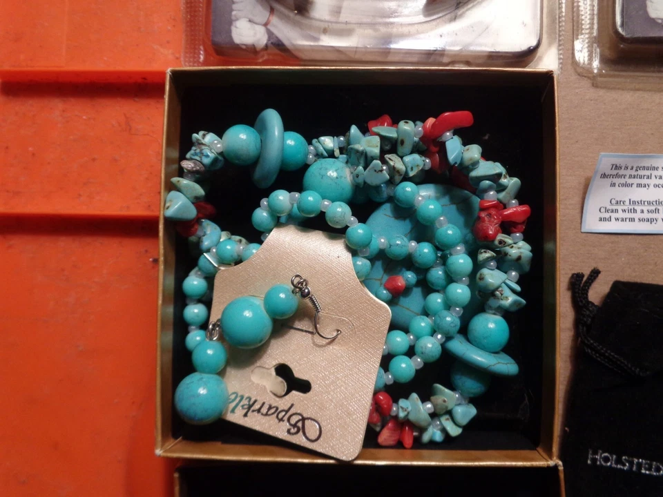 Lote de joyería, con anillo y reloj. Foto 3 de 4