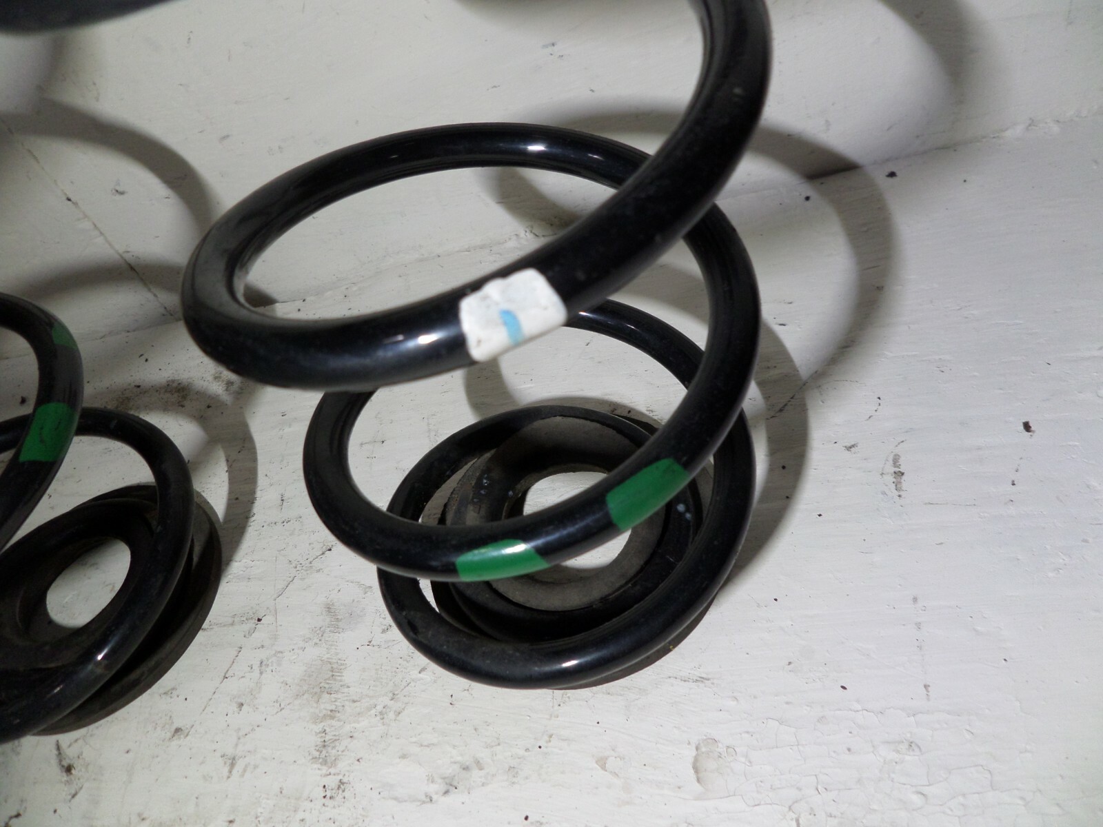 HYUNDAI i10 MK2 REAR COIL ROAD SUSPENSION SPRING SET 2014 2017 SHAPE