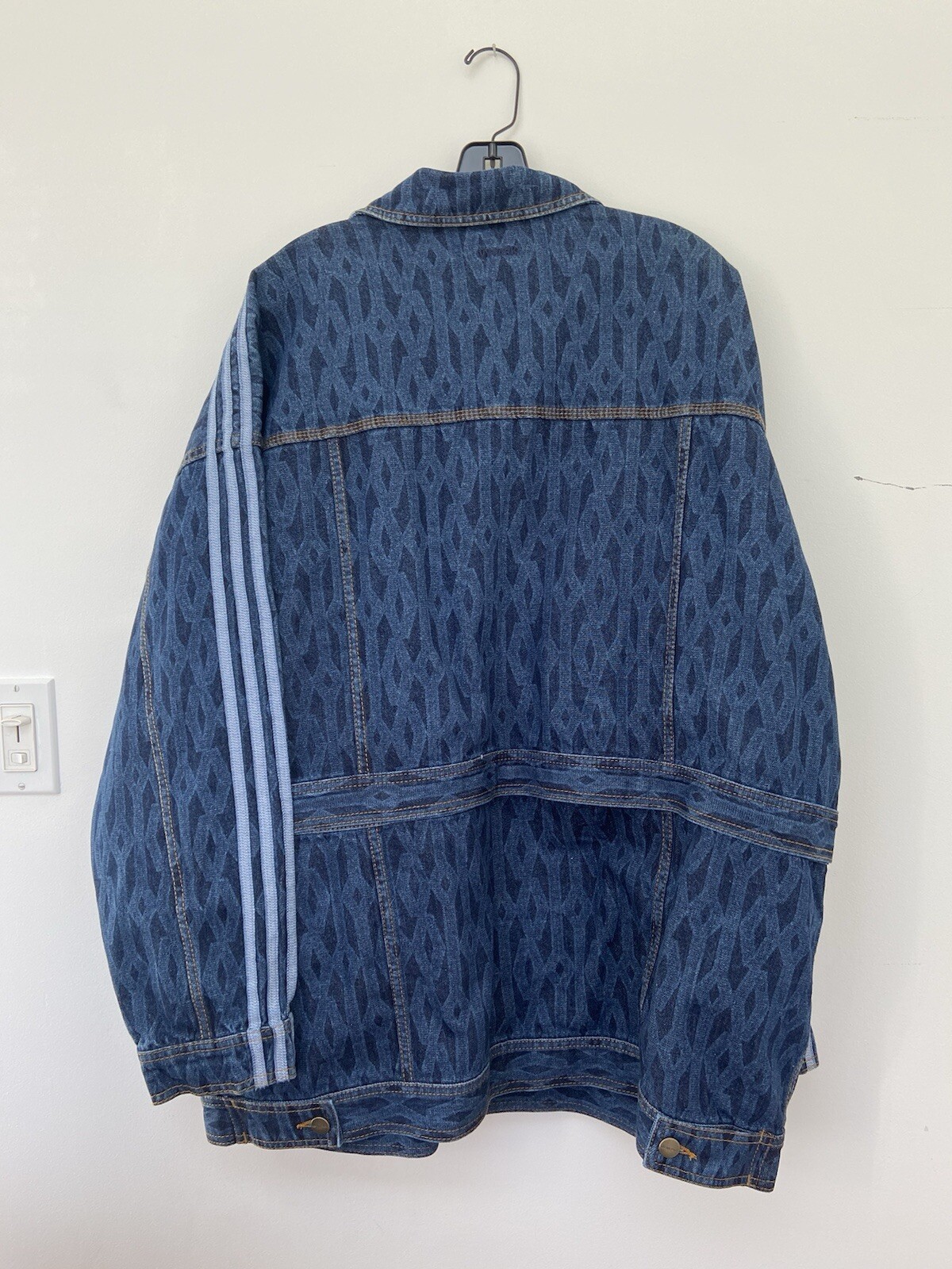 Ivy Park x Adidas Denim Jacket Monogram Blue Jeans Buttons NWT new Unused Men image 8