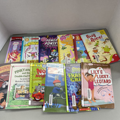 Lot of 12 Kids Books Early Young Readers Mixed Levels Ex-Lib