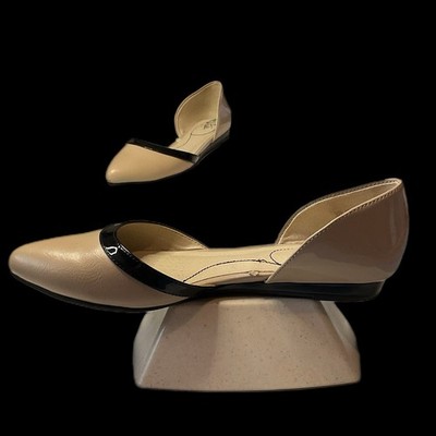 Life Stride Quintessa D'Orsay Flats sz 8 Taupe and Black Patent Leather