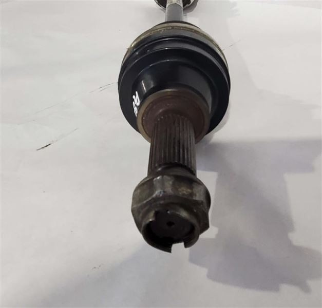 Pair Rear Axle Shafts PN 000196135 OEM 2007 Maserati Quattroporte
