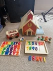 1971 Vintage Fisher Price Little People Play Family School House #923