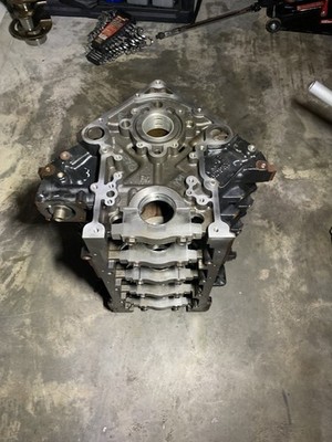 Eagle 5.7 Hemi Bare Block. Motor Was Running Fine Before Tear Down 140k Miles