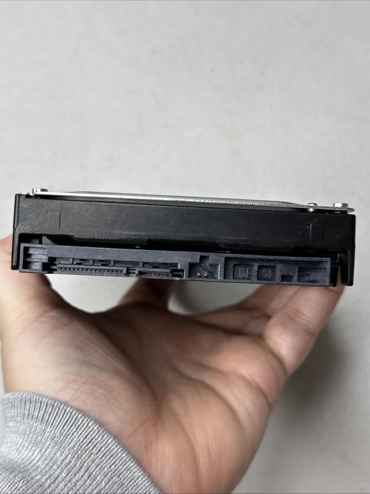 HUS724030ALS641 /0B26926 HGST 3 TB Internal 7200 RPM 3.5 Hard Drive Tested - Image 3 of 4