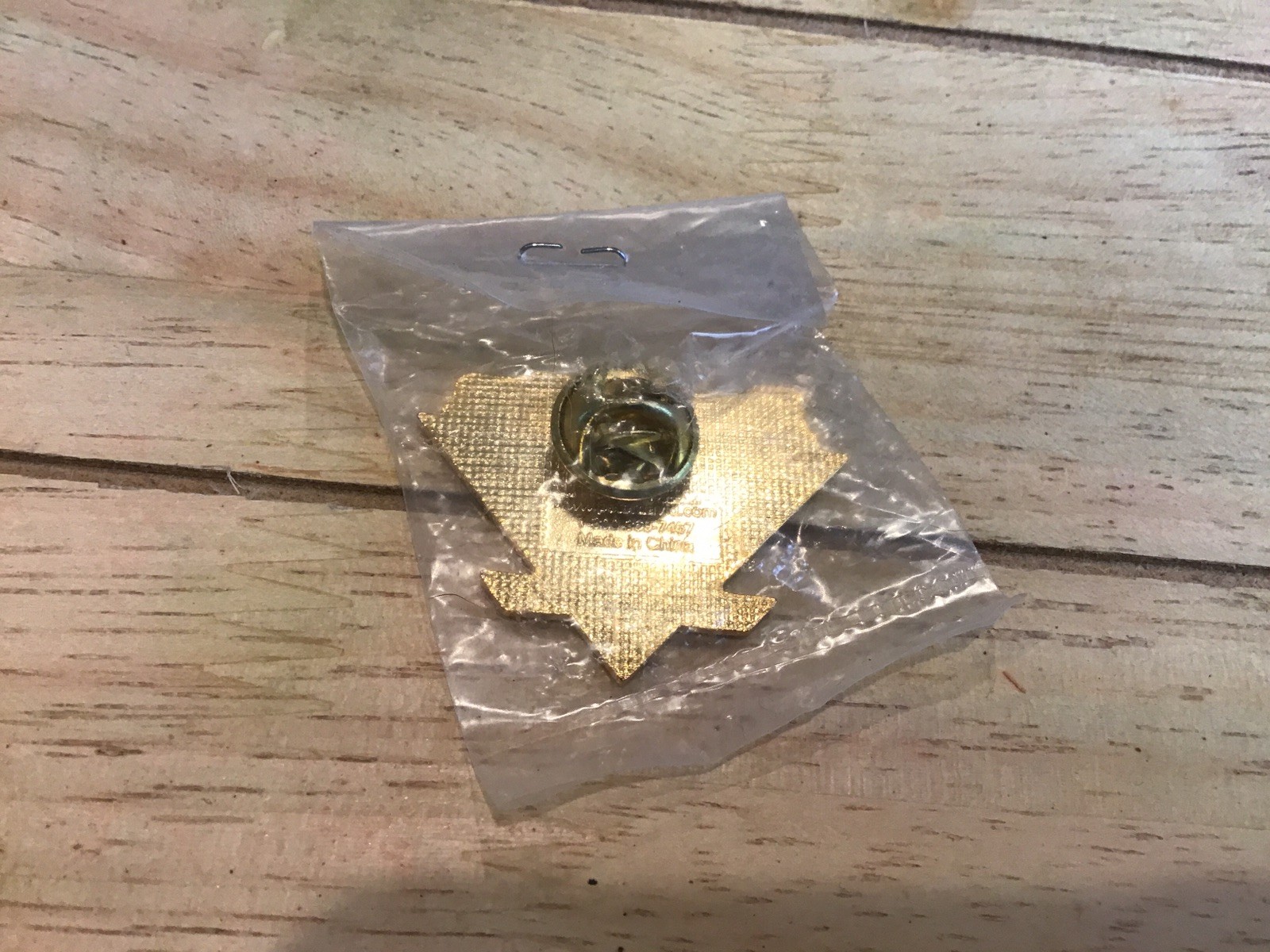 VTG Remington ARMS Shotgun Lapel Pin Hat 2002 Clay Targets Grand American STS