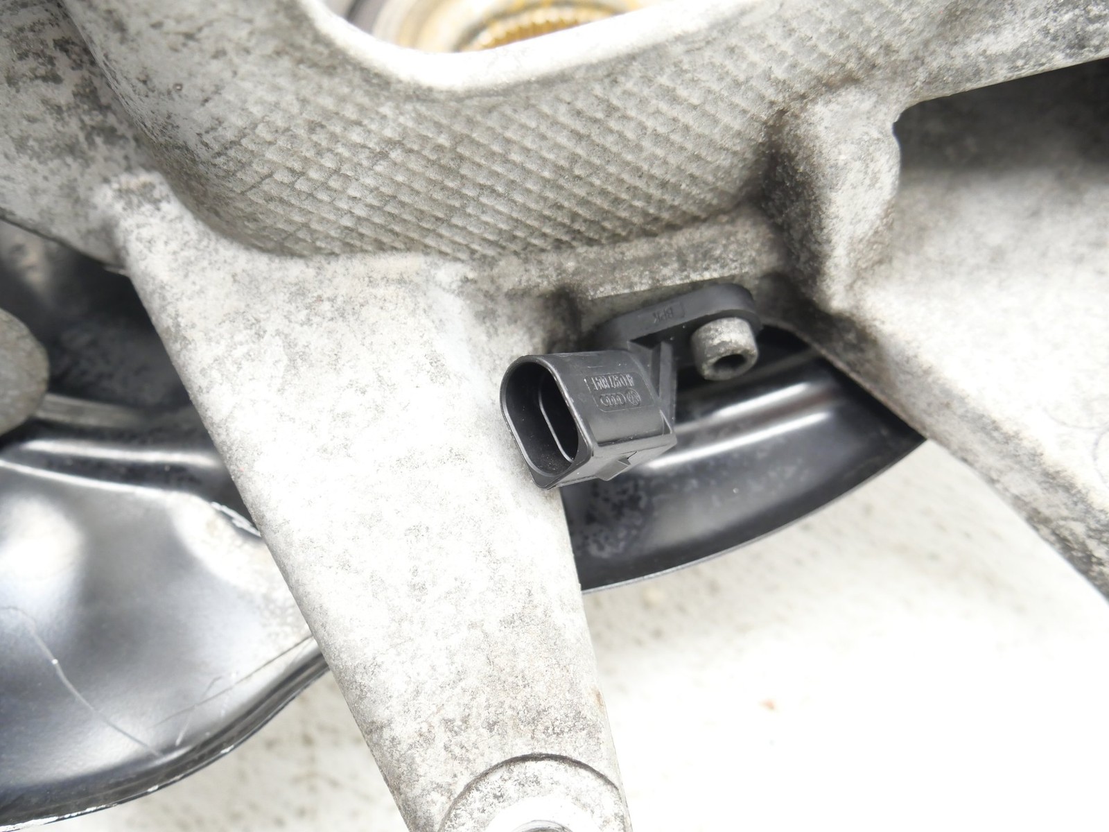Audi R8 Plus Spyder 2017-2018 Rear Left Steering wheel hub P/N 4S0505433