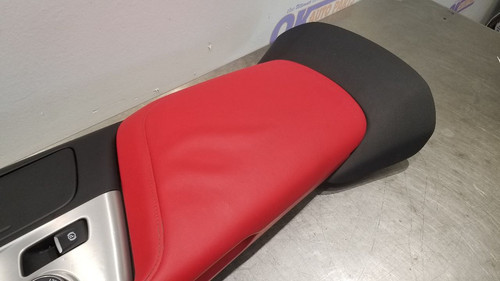 14 CHEVY CORVETTE C7 2LT AT FRONT FLOOR CENTER CONSOLE RED AND BLACK - Picture 6 of 12