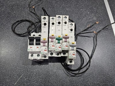 L355 Restposten 6x Moeller X-poliger Leitungsschutzschalter PKS B40 C6 C32 C32 Set