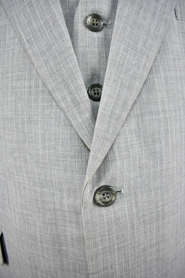 Traje Foreman & Clark años 70-80 gris claro a rayas dos botones tres piezas talla: 42S Foto 3 de 4