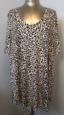 Maurices 24/7 Brown Animal Print Shirt Women Size 1 Chest 44 V-Neck SS 221-33770