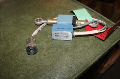 NOS Data Instruments JP-200 load cell transducer 0 - 200 lbs w tags