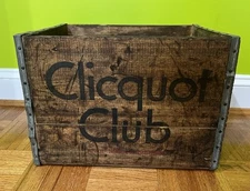 Fabulous Vintage Wooden Clicquot Club Bottle Crate With Eskimo Graphic