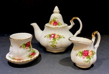 Royal Albert Old Country Roses Le Petite 5 Pieces Miniature Tea Set 1962 England