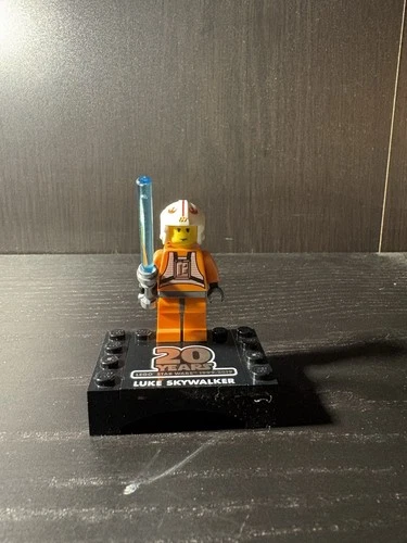 LEGO Star Wars Luke Skywalker Pilot 20th Anniversary Minifigure