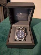 Orologio Victorinox Swiss Army Uomo Maverick Quadrante Blu Navy Bracciale Acciaio 241602