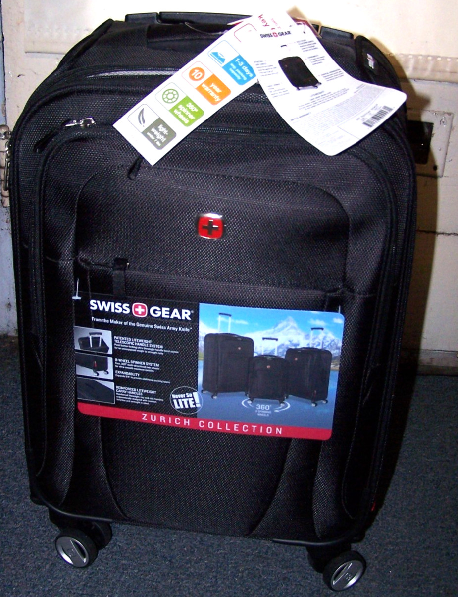 Spinner Wheels 20" Pilot Case Carry On Nwt