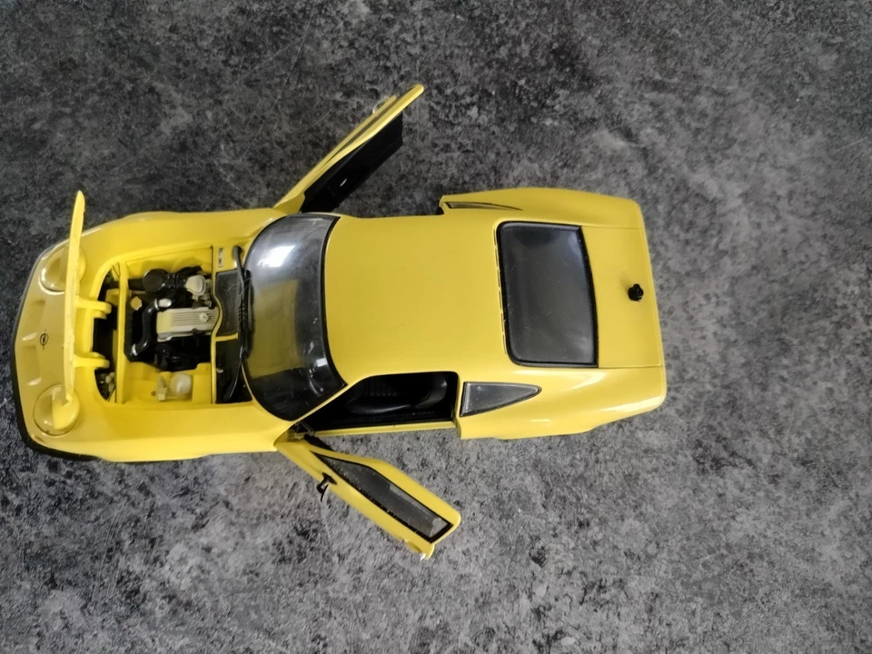 1:18 Minichamps Opel GT Gelb - Bild 3 von 4