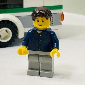 LEGO City 60117 Van and Caravan (100% Complete)