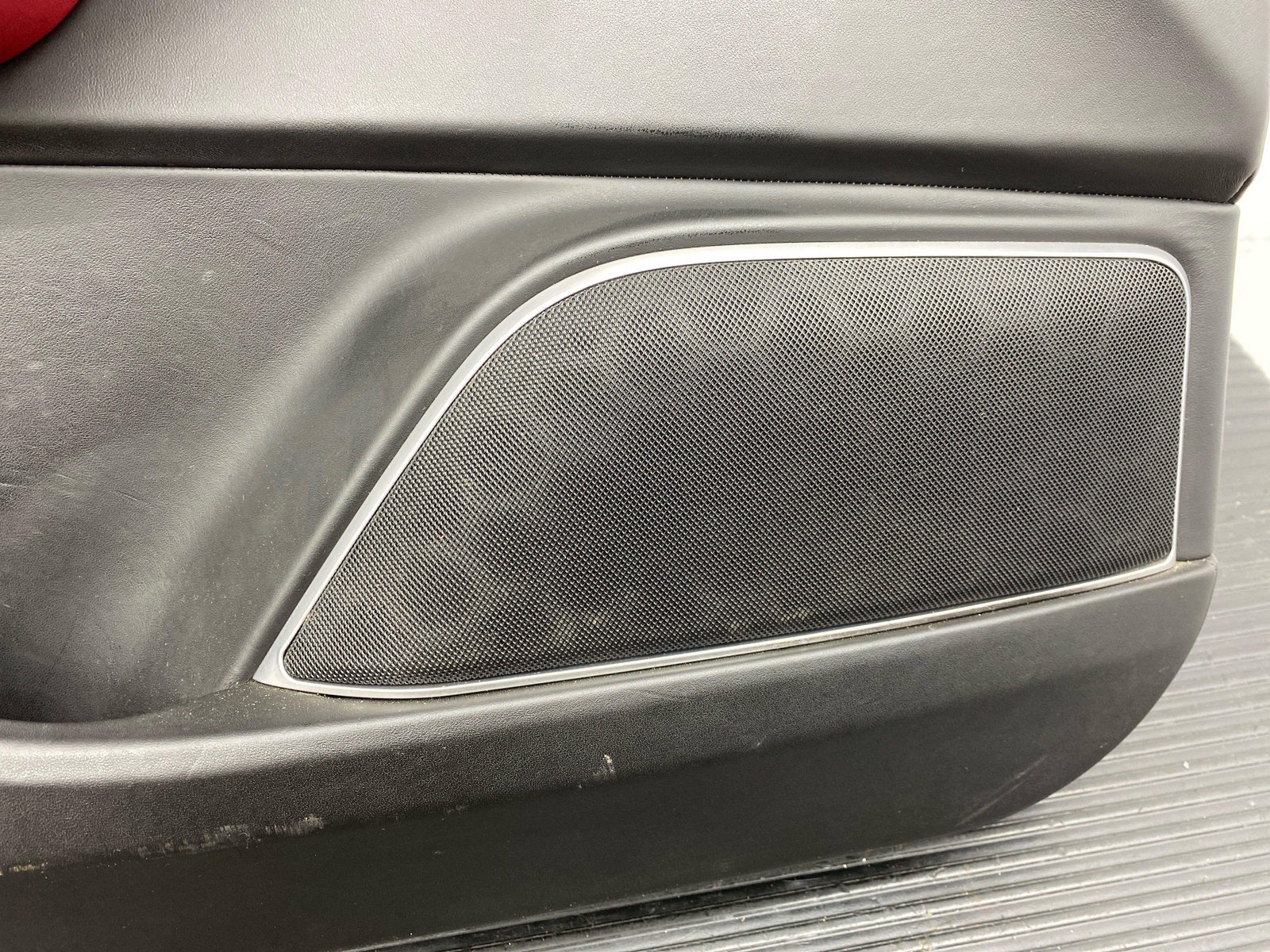 2017 - 2020 MASERATI LEVANTE M161 OEM LEFT FRONT INNER DOOR TRIM PANEL