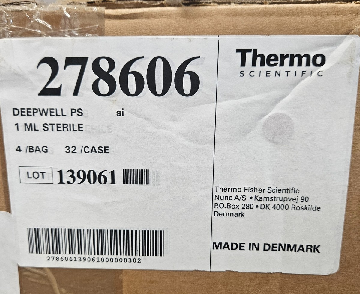 Thermo Scientific Microplate 96 Well 900 ul Deep Well Case of 32