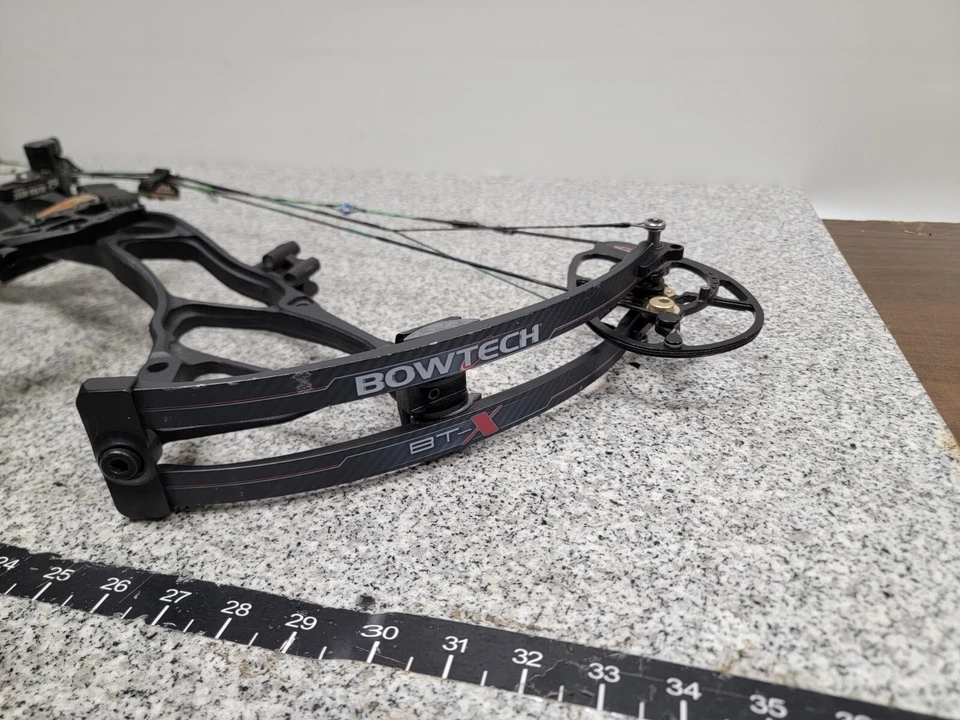 Bowtech BT-X Right Handed Compound Bow, 60lb 28" Draw a-x - Image 2 of 4