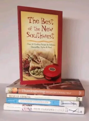 Mix Lot of 5 Cookbooks  VTG Southern Casseroles Mexican New Flavors For Chicken 