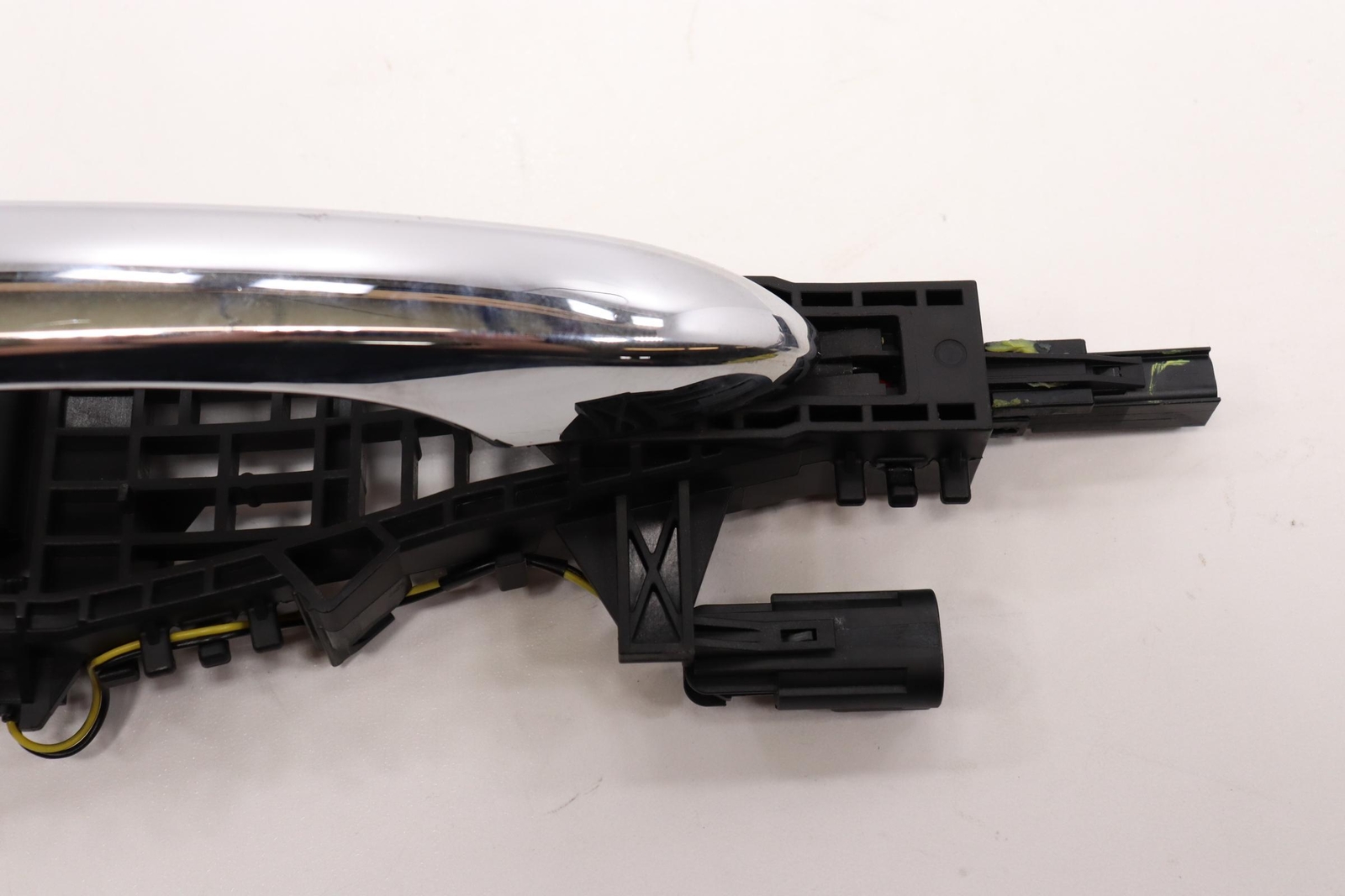2014 - 2024 MASERATI QUATTROPORTE FRONT RIGHT OUTSIDE DOOR HANDLE OEM 68194120AB