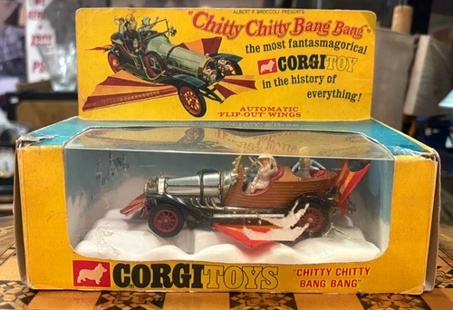 Lovely Vintage Corgi Toys Chitty Chitty Bang Bang No 266 1:45 Scale Model A376