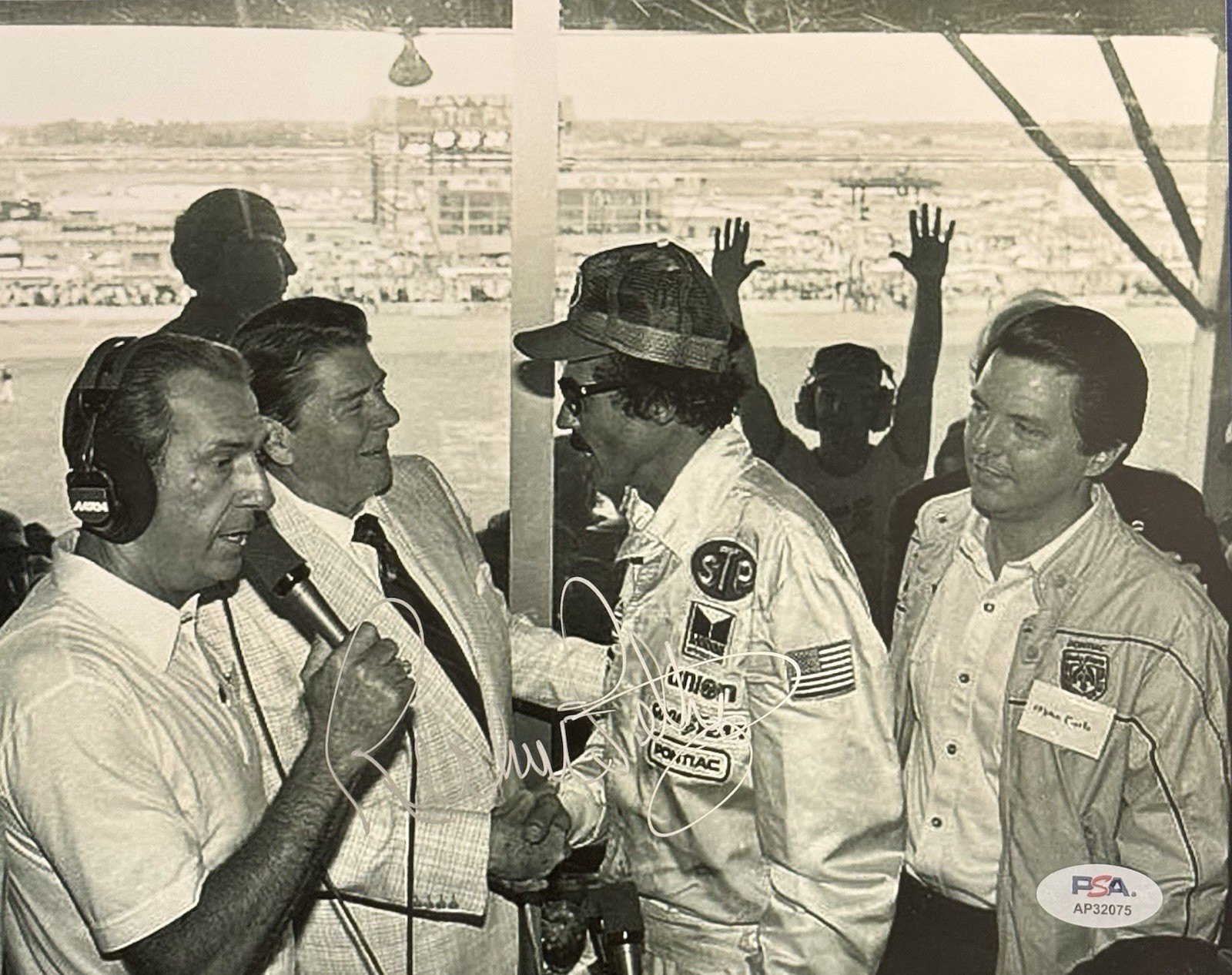 Richard Petty Signed Autographed NASCAR 8x10 Photo PSA/DNA COA
