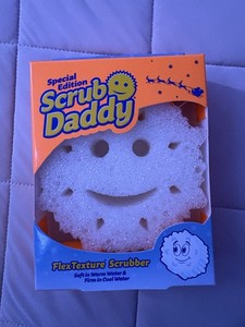 Scrub Daddy FlexTexture Scrubber Sponge White 1 Pack Holiday (limited edition)
