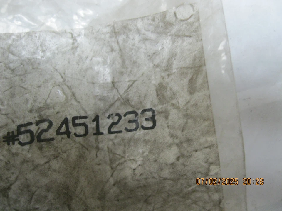 Genuine GM OEM 52451233 A/C Refrigerant Service Valve Fitting Cap *Black Foto 4 de 4