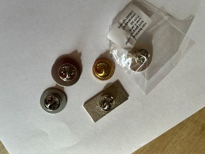 lufthansa pins. (5)