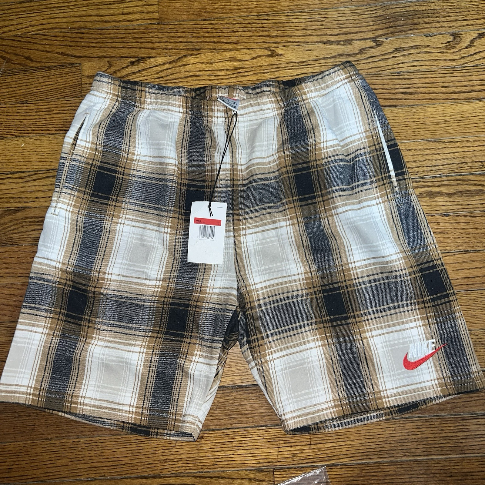 SUPREME NIKE PLAID SWEATSHORT MUSTARD Size: L image 2