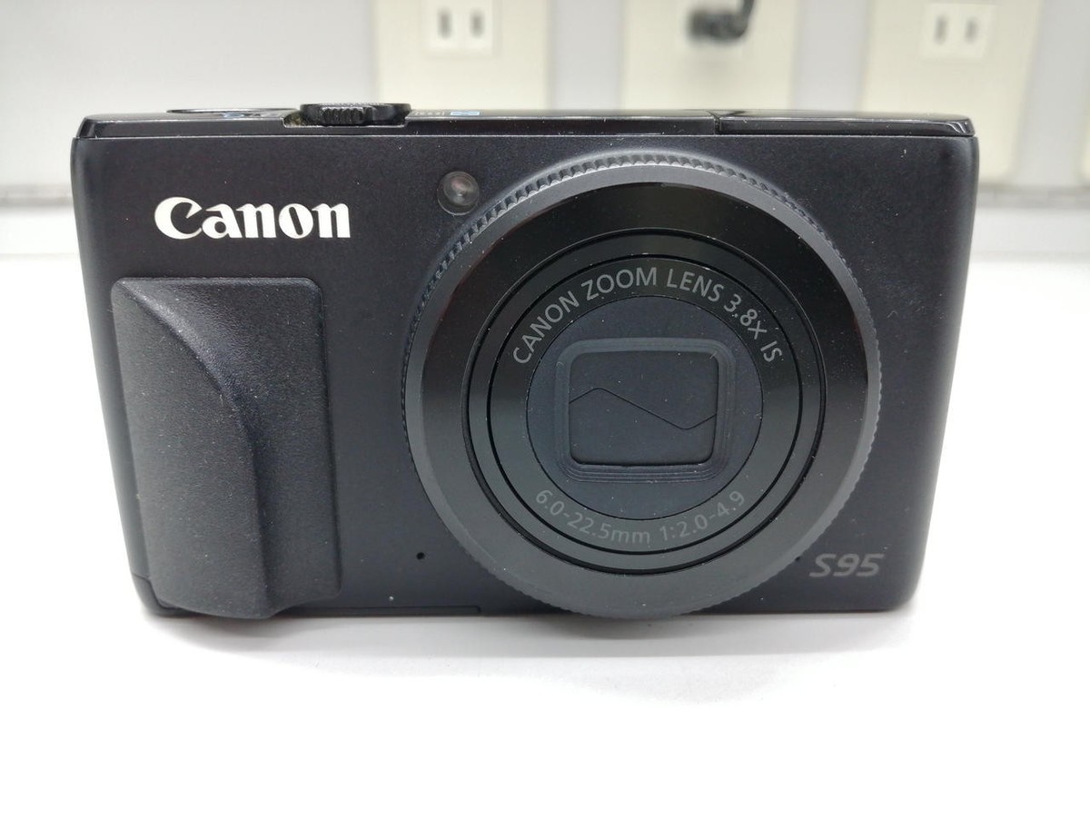 Canon PowerShot S95 10MP Compact Camera 3