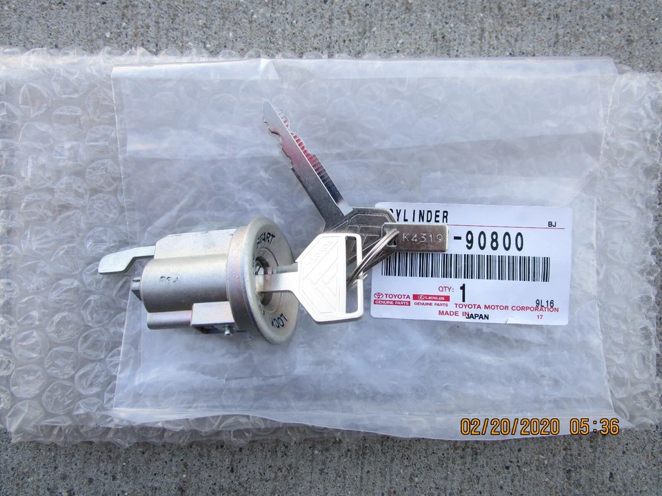 72 - 84 TOYOTA LAND CRUISER BJ40 BJ42 INTERRUPTOR DE BLOQUEO DE CILINDRO DE ENCENDIDO CON LLAVE NUEVO Foto 2 de 4