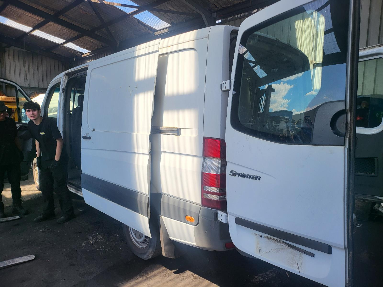 Mercedes Sprinter Left Front Outer Door Handle NCV3 10/2006-04/2018 - thumbnail 4