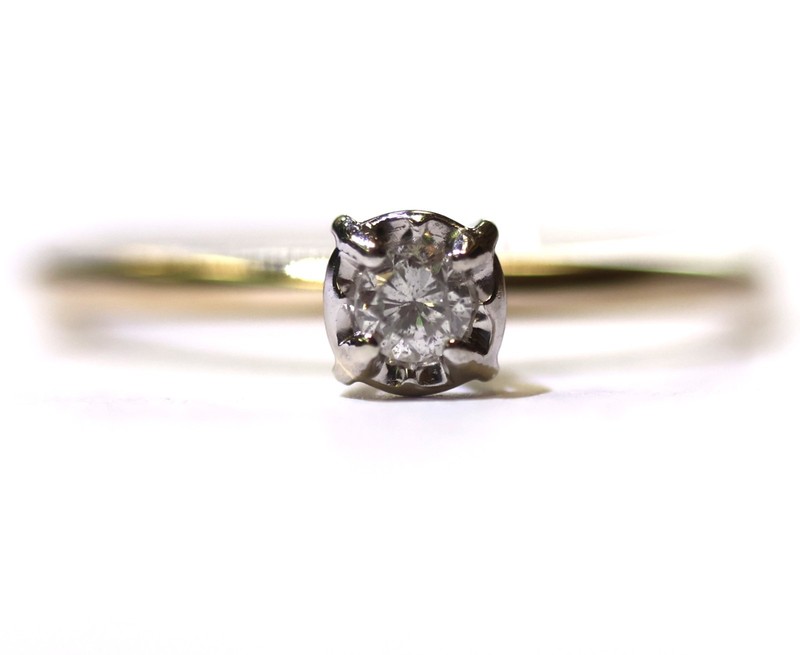10k yellow gold .07CT SI2 H round solitaire Illusion head engagement ring 1.1g