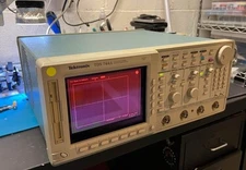 Tektronix TDS744A Color 4-Channel Digitizing Oscilloscope 500MHz  2GS/s