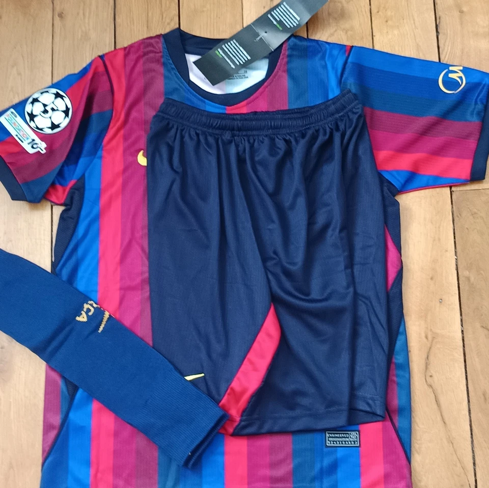 Pack taille 14 ans Maillot + Short Fc Barcelone Domicile 2027 Lamine Yamal 10 - Photo 4/4