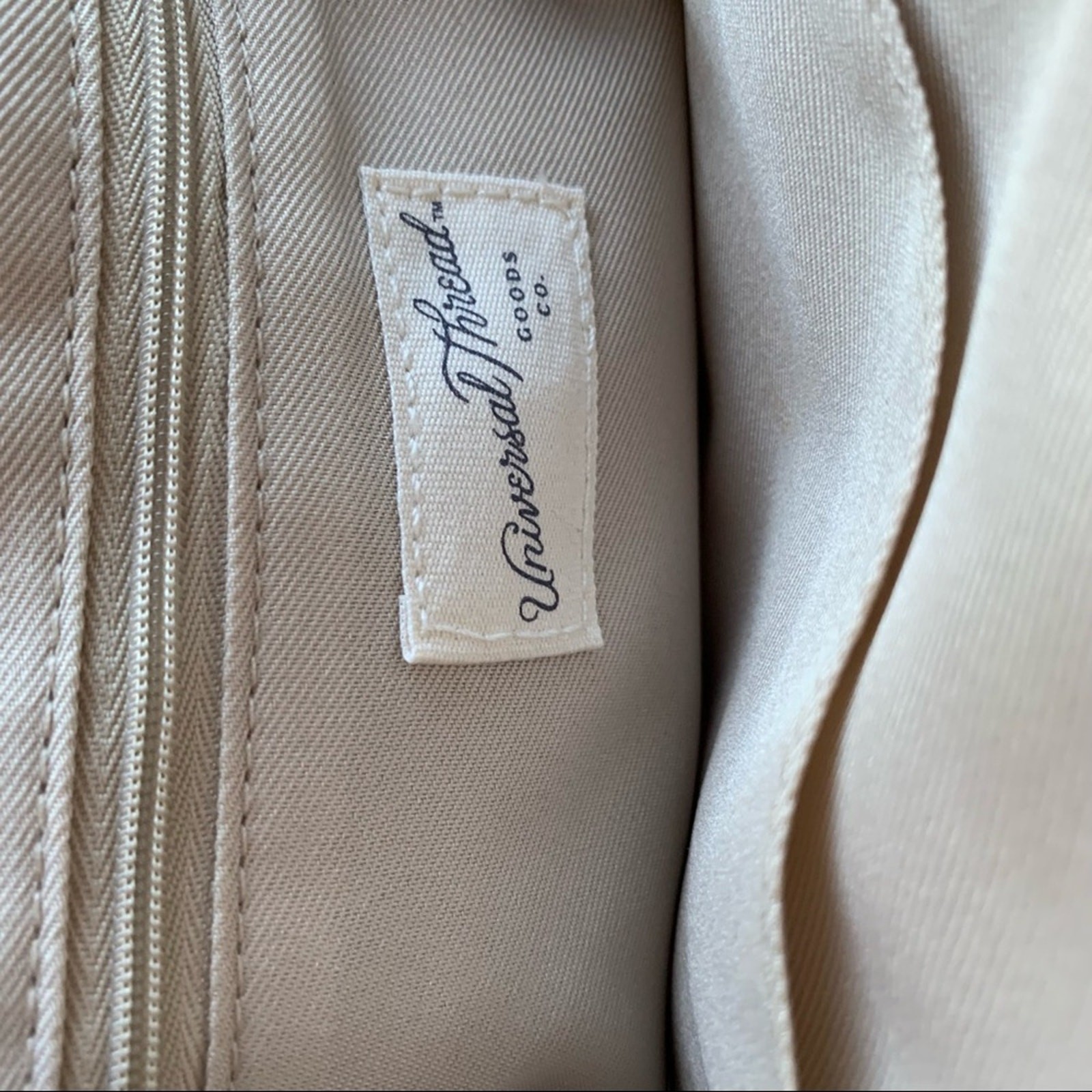 Universal Thread Woven White Chain Crossbody - image 7