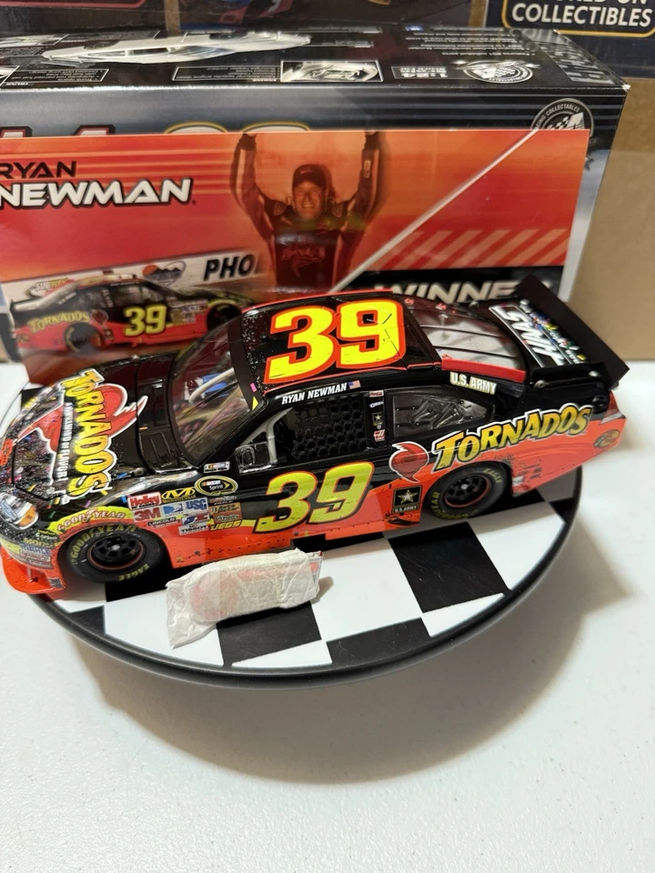 Ryan Newman #39 Tornados Phoenix Win 2010 Impala 1/24 Nascar Diecast - Image 2 of 4