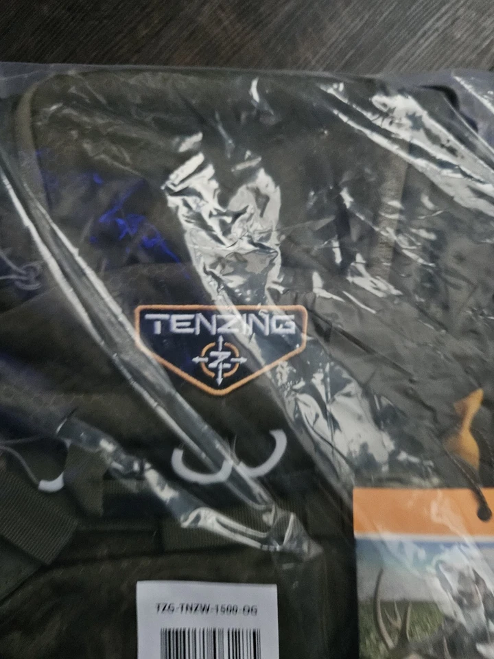 Tenzing Outdoors Day Pack - 1500 Cubic Inch - Image 4 of 4